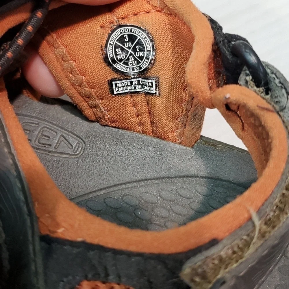 Keen Big Boys Youth Outdoor Hiking Comfort Leather Waterproof Sandals shoes sz 3